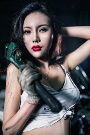 年轻的部长夫人_高清电影观看
