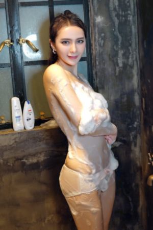 大胸媳妇_BD英语高清迅雷在线观看